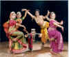 Kuchipudi_family_2.jpg (92481 bytes)