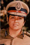 Kiran_Bedi-uniform.jpg (29326 bytes)